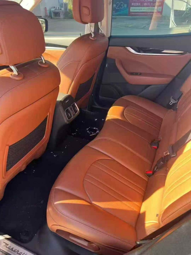 连云港20年玛莎拉蒂Levante5