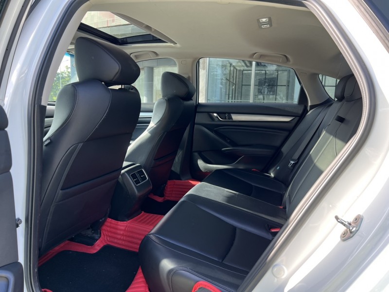 盐城19年本田雅阁5