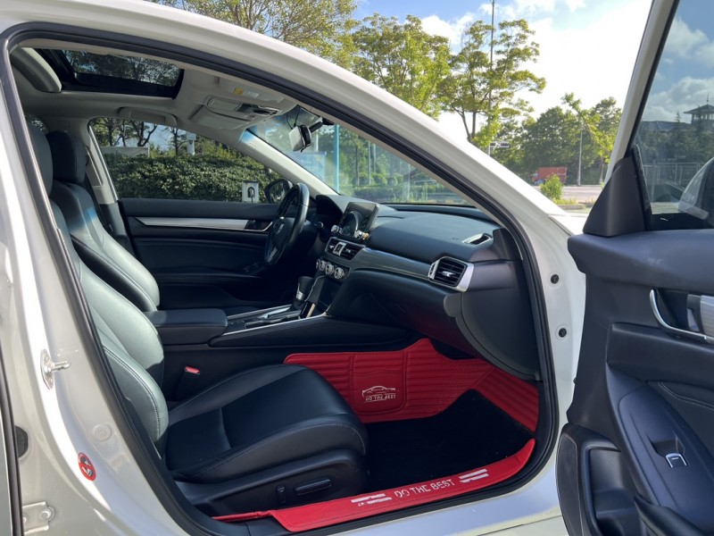 盐城19年本田雅阁6