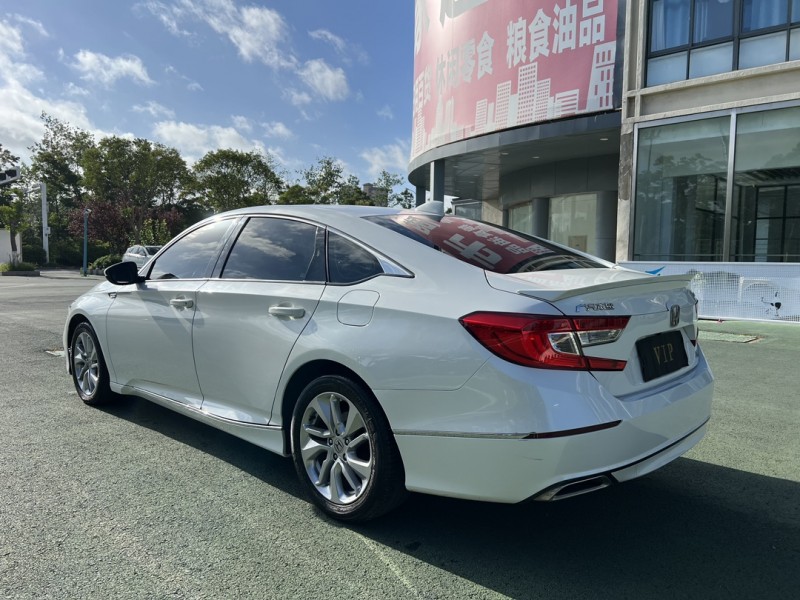 盐城19年本田雅阁9