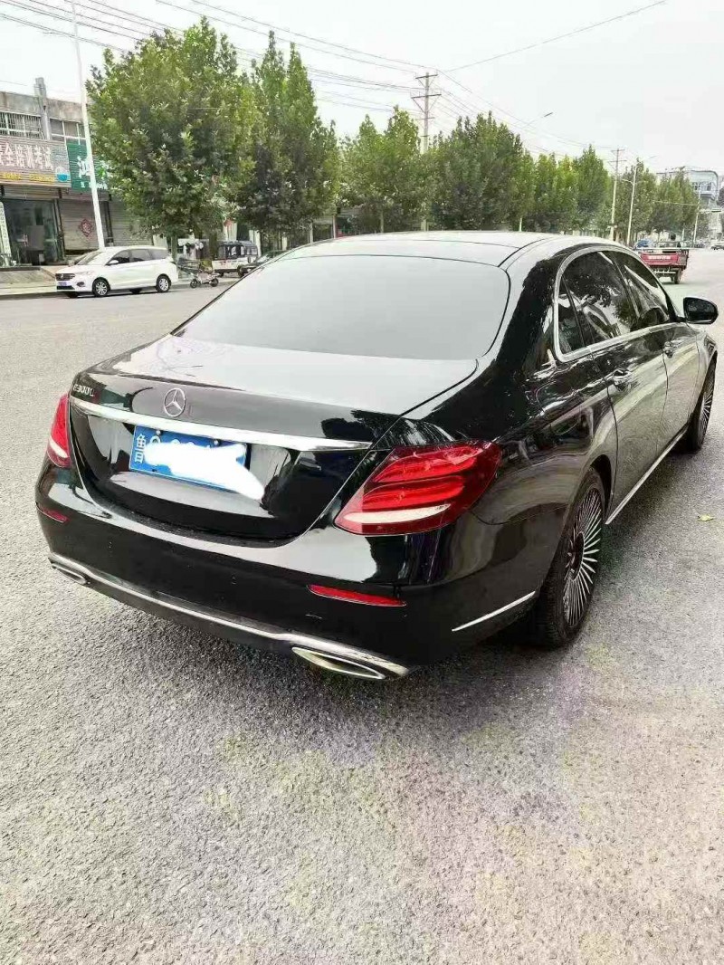 东营18年奔驰E8