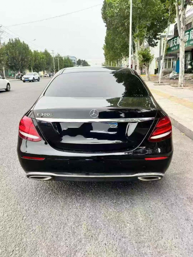 东营18年奔驰E9