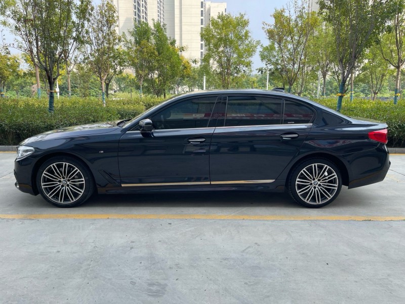 济宁18年宝马5系9