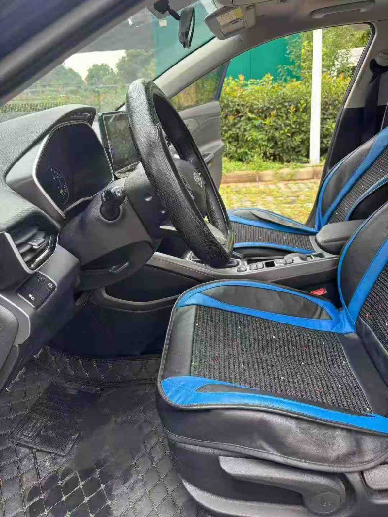 襄阳20年现代菲斯塔4