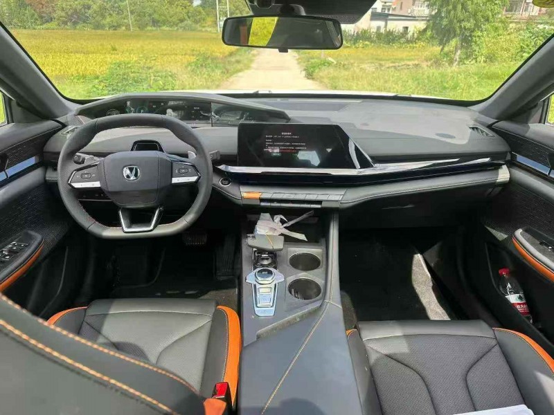 连云港25年长安汽车UNI4