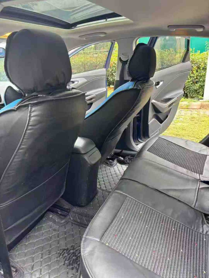 襄阳20年现代菲斯塔8