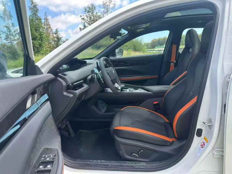 连云港25年长安汽车UNI5