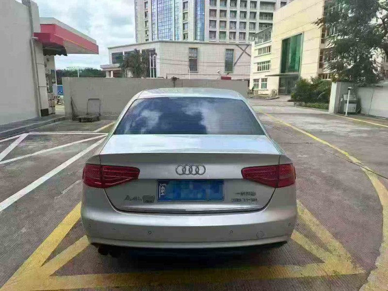 泉州15年奥迪A4L9