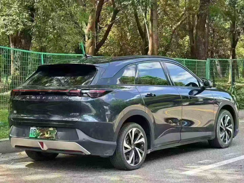 汕头24年极狐汽车阿尔法7