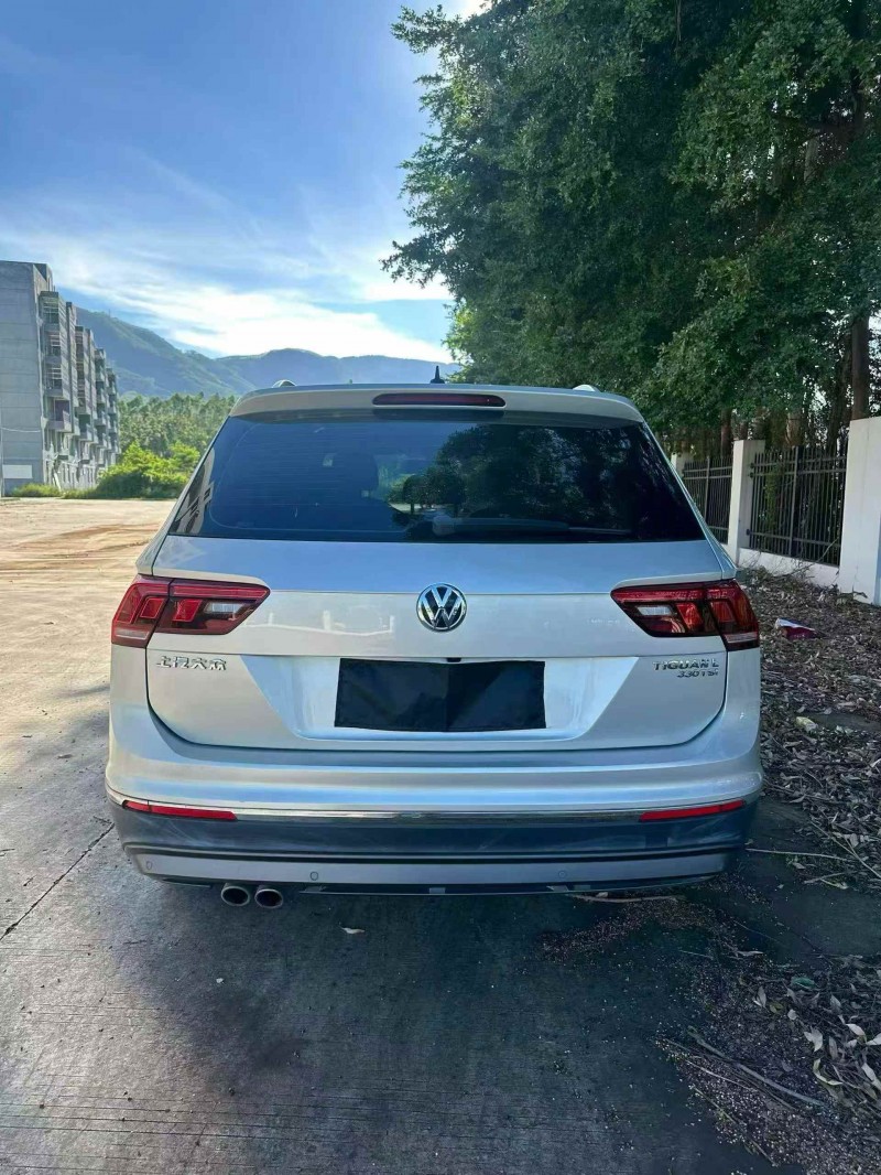 三明19年大众途观9