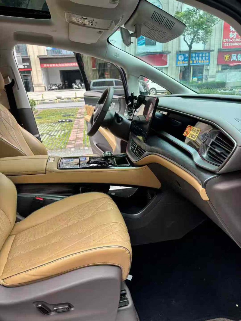 襄阳23年腾势D96