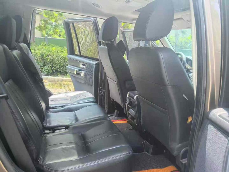 襄阳15年路虎发现5