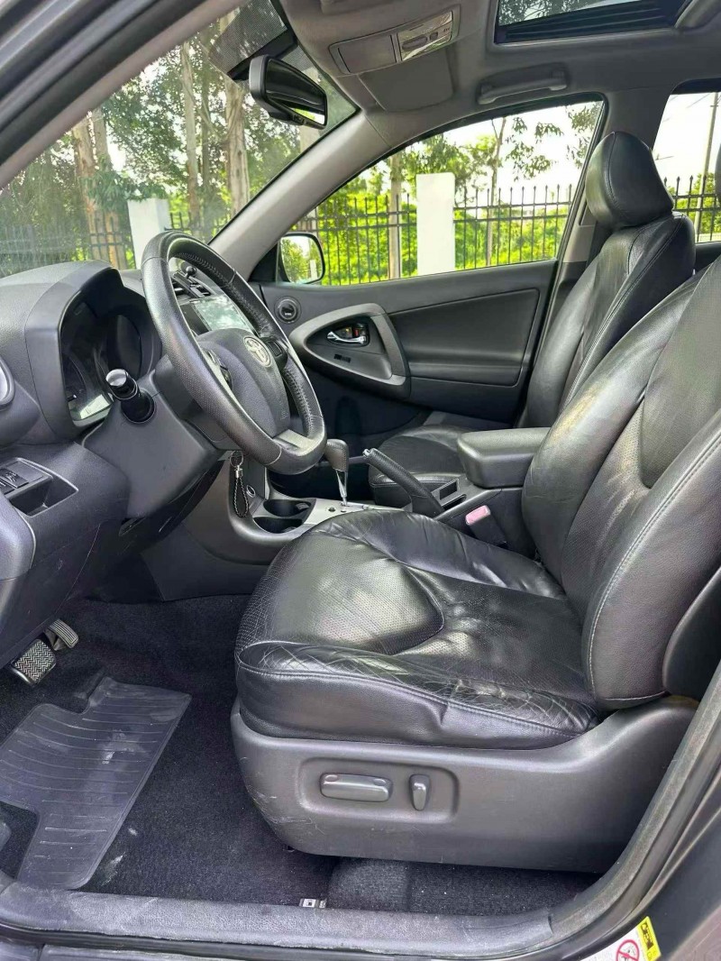 莆田12年丰田RAV44