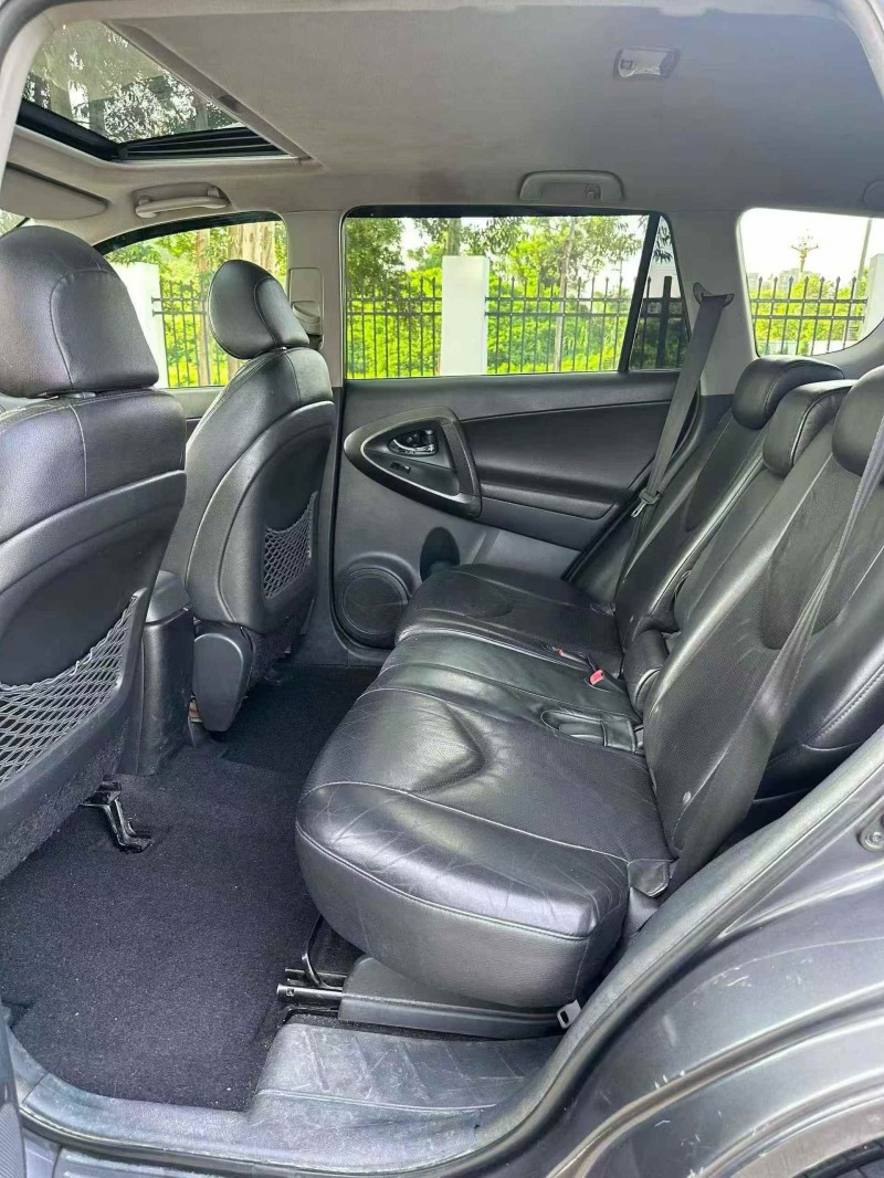 莆田12年丰田RAV47