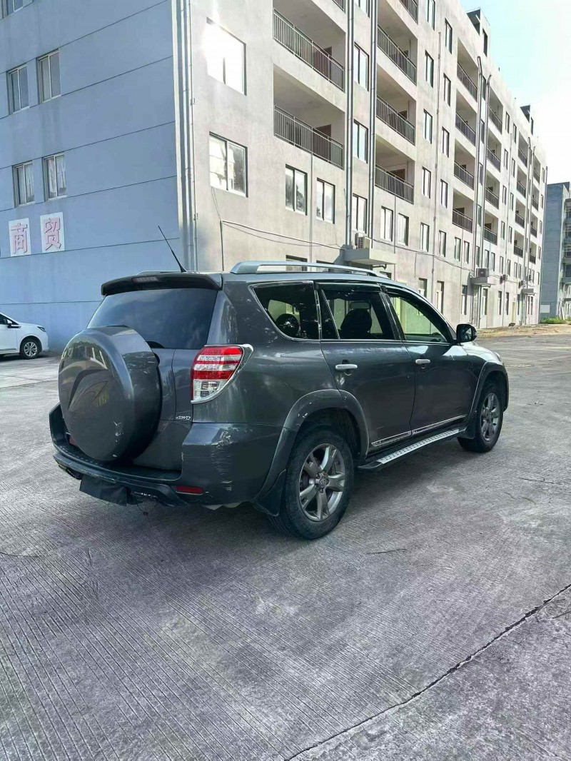 莆田12年丰田RAV48