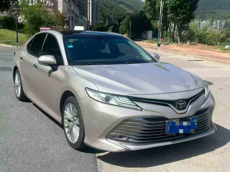 泉州18年丰田凯美瑞3