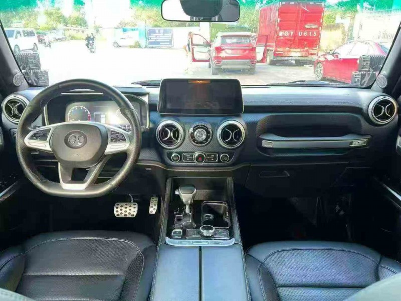 泸州19年北京BJ404