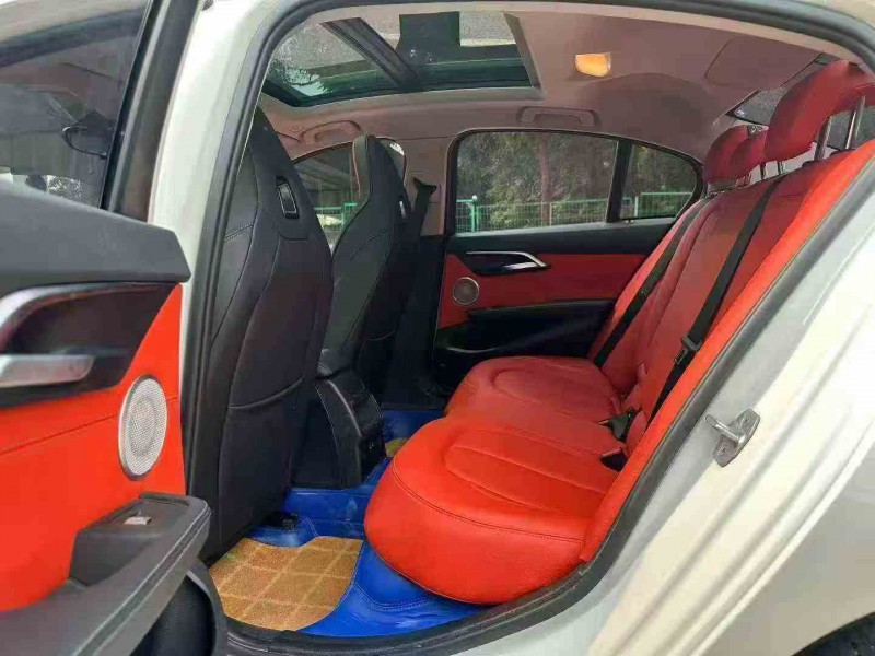 珠海21年宝马1系5