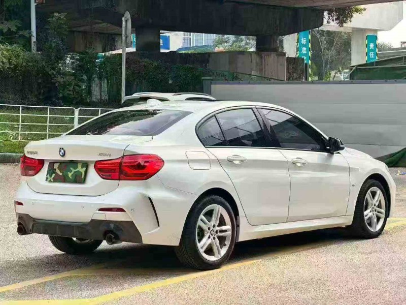 珠海21年宝马1系7