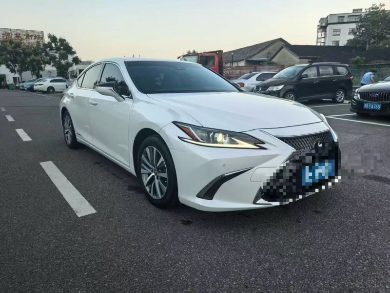 绍兴20年雷克萨斯ES2