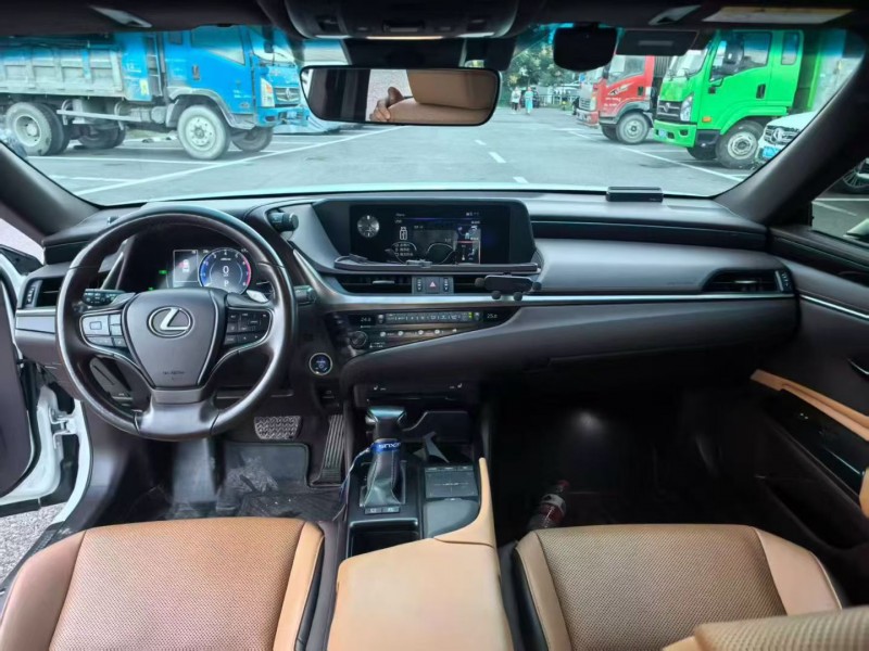 绍兴20年雷克萨斯ES4