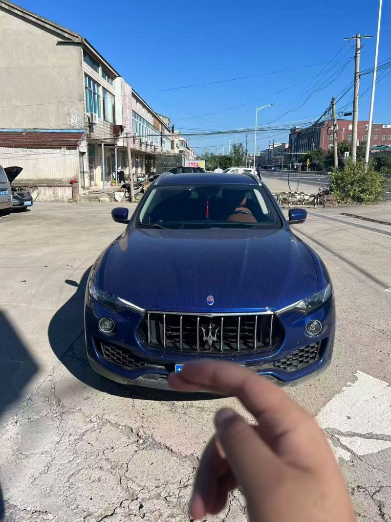 常州20年玛莎拉蒂Levante1