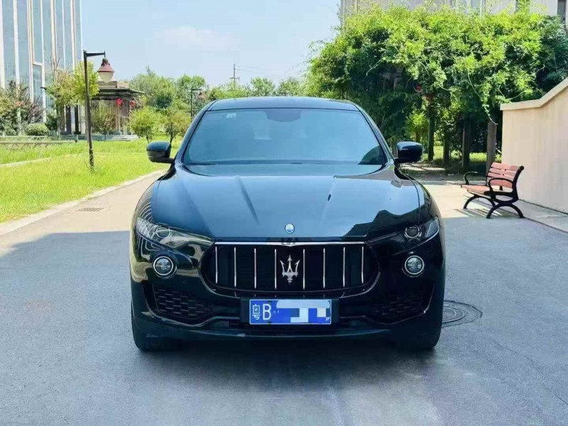 枣庄18年玛莎拉蒂Levante1