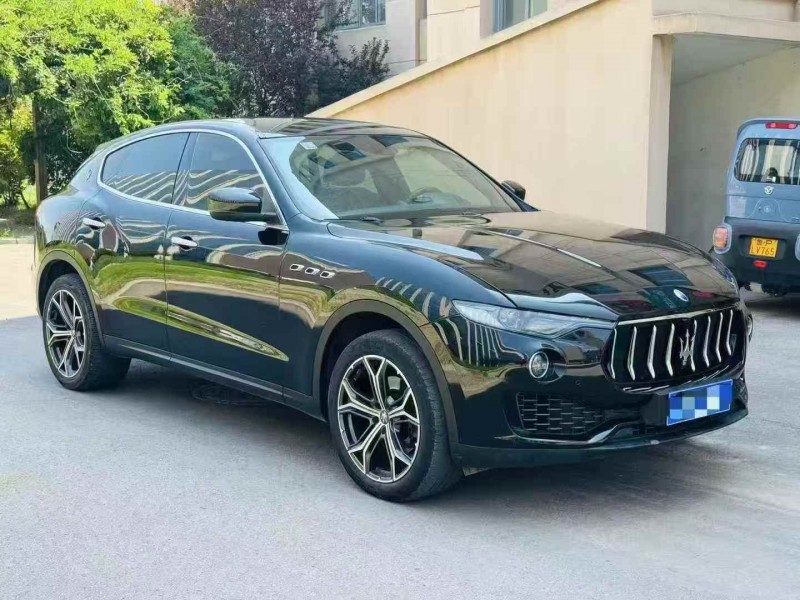 枣庄18年玛莎拉蒂Levante3