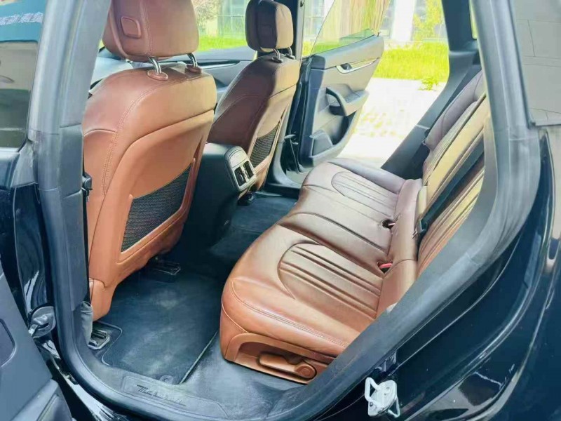 枣庄18年玛莎拉蒂Levante6