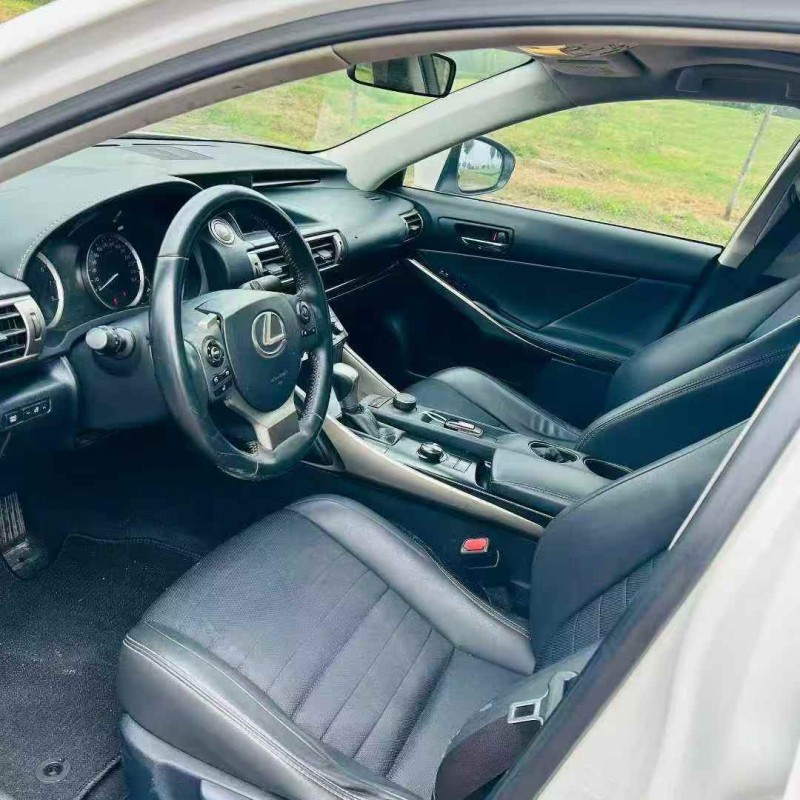 青岛15年雷克萨斯ES4