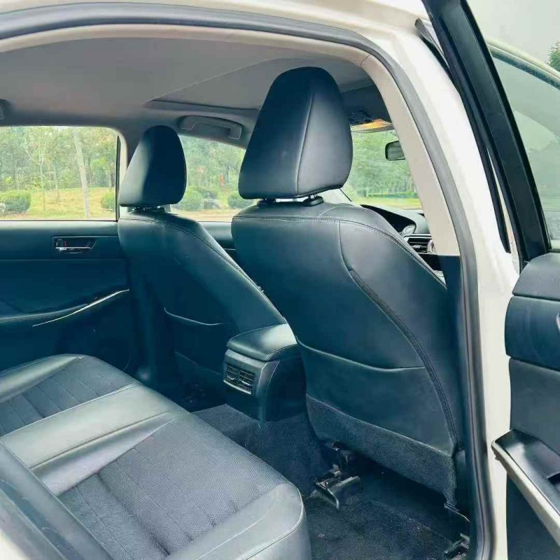 青岛15年雷克萨斯ES5