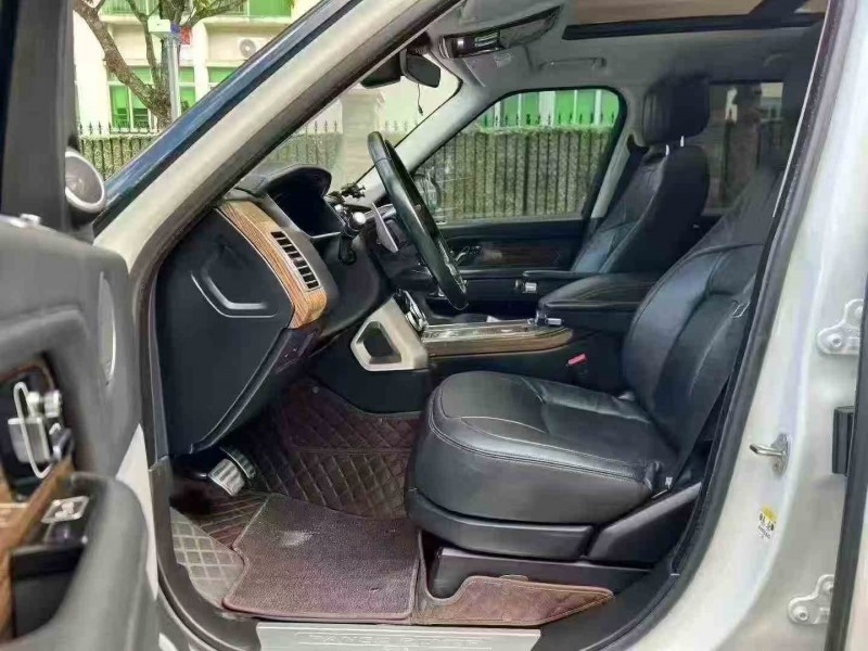 深圳18年路虎揽胜行政4