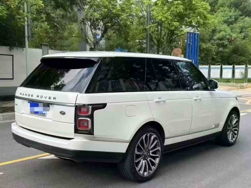 深圳18年路虎揽胜行政8