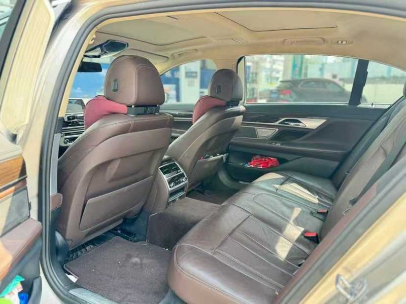 佛山16年宝马7系4