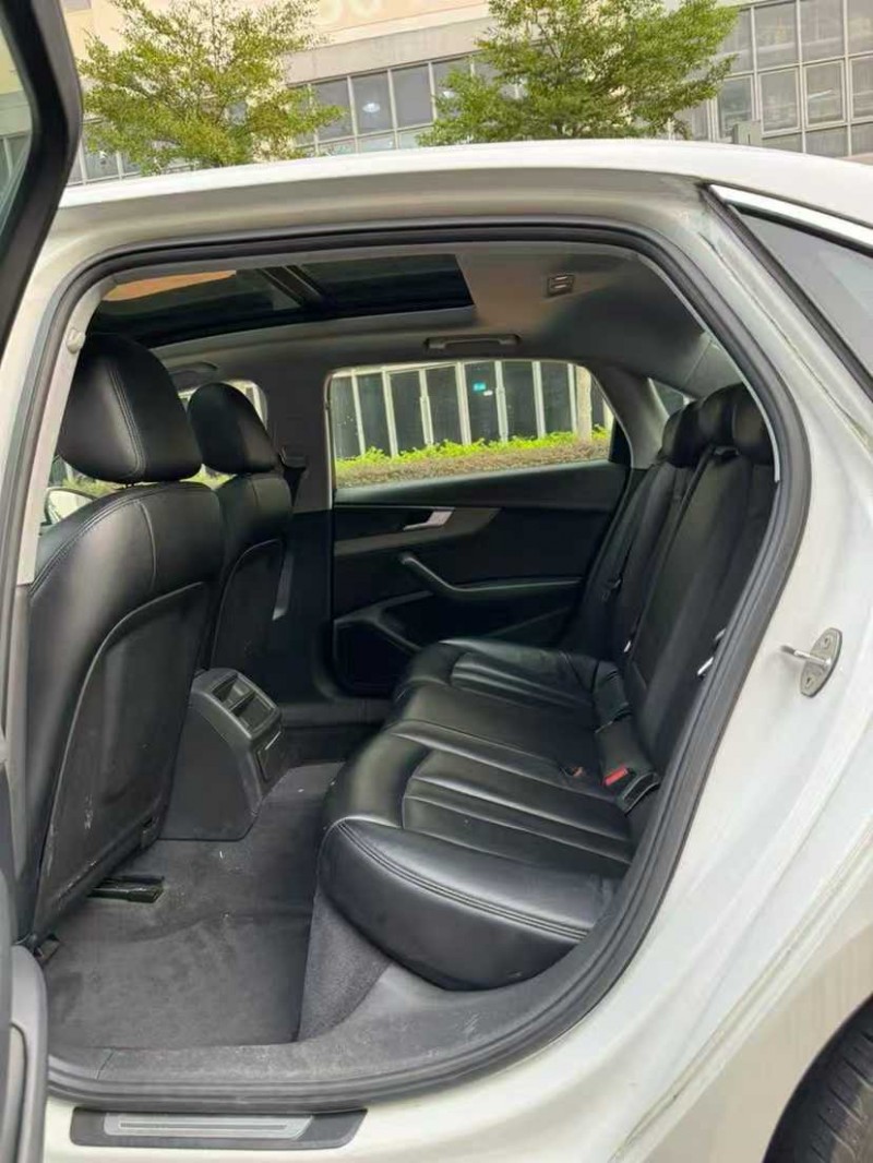 深圳20年奥迪A4L5