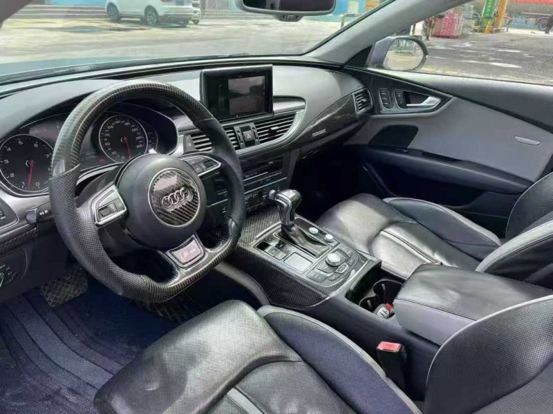 深圳16年奥迪A7L5