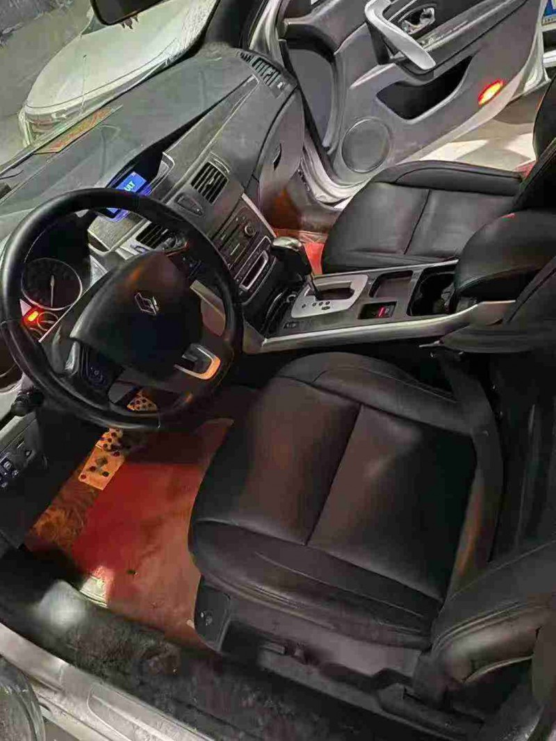 天津15年雷诺风朗6