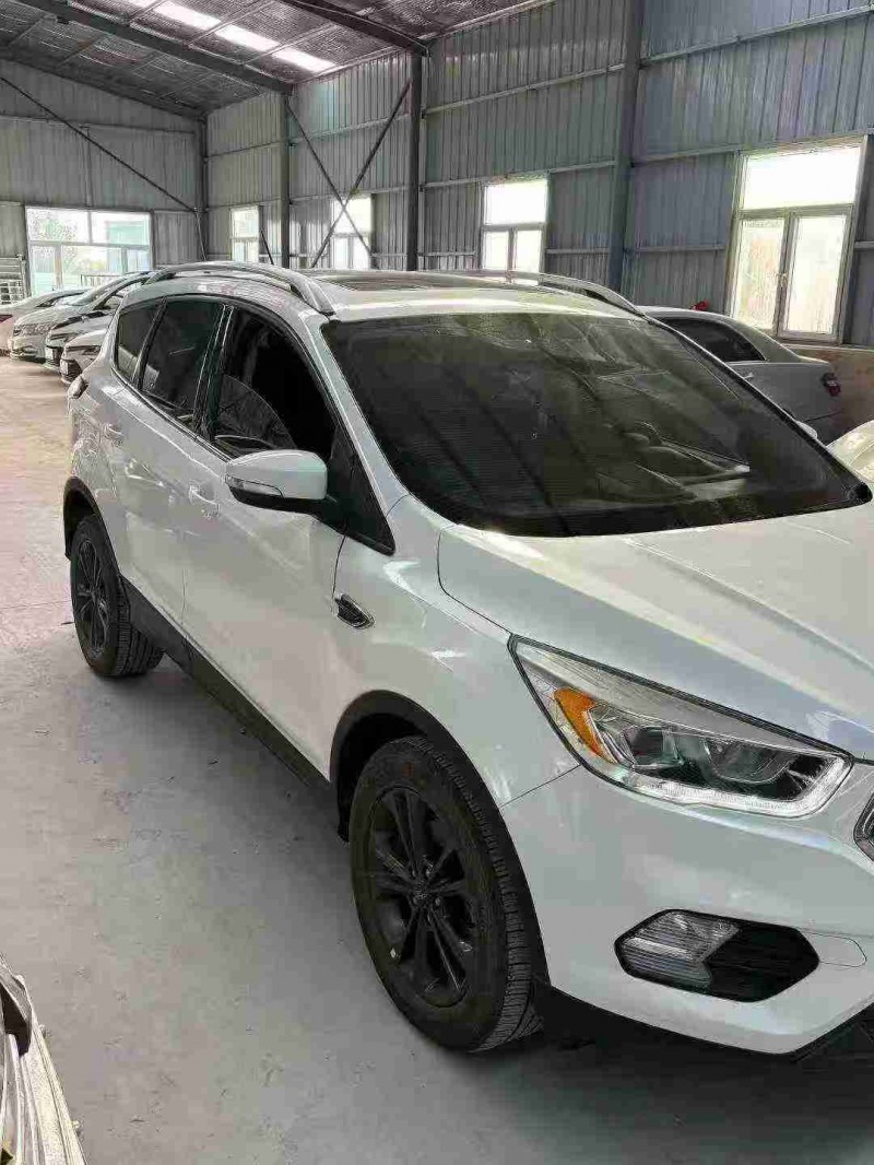 天津20年福特翼虎5