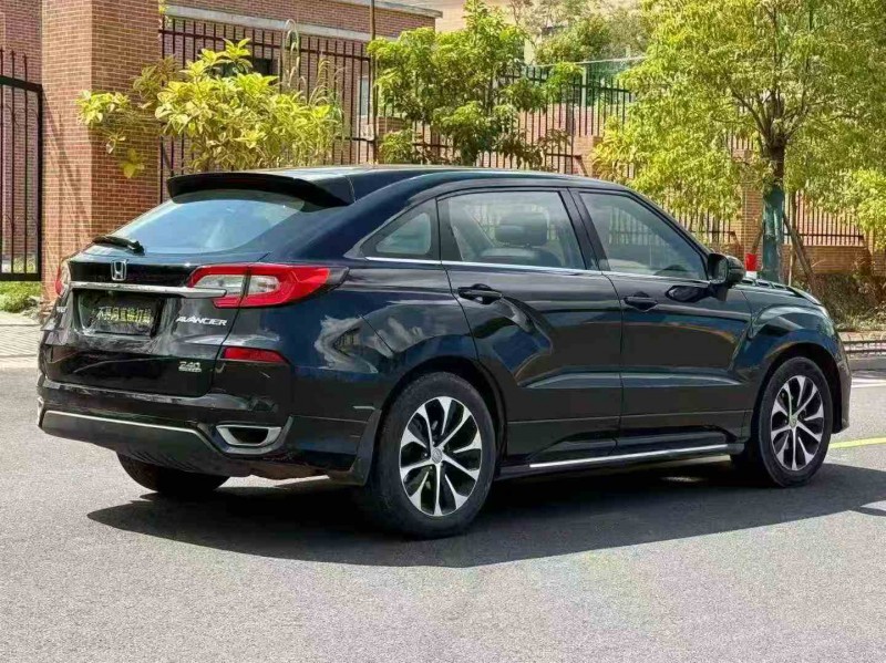 厦门17年本田冠道8