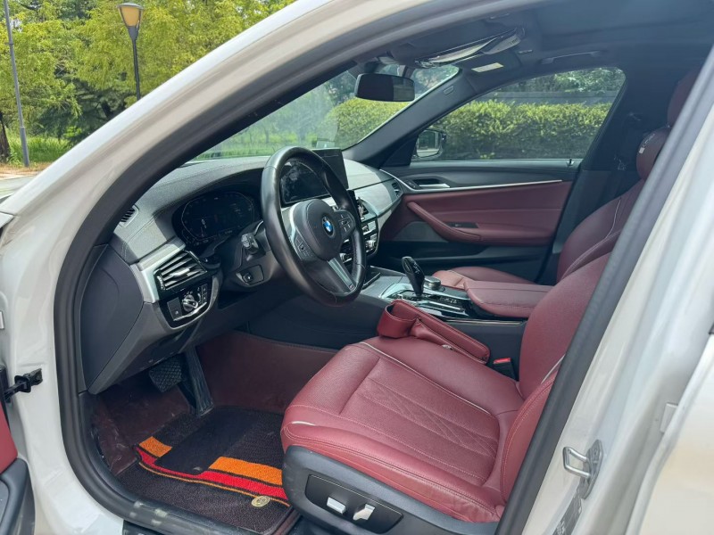 青岛23年宝马5系4