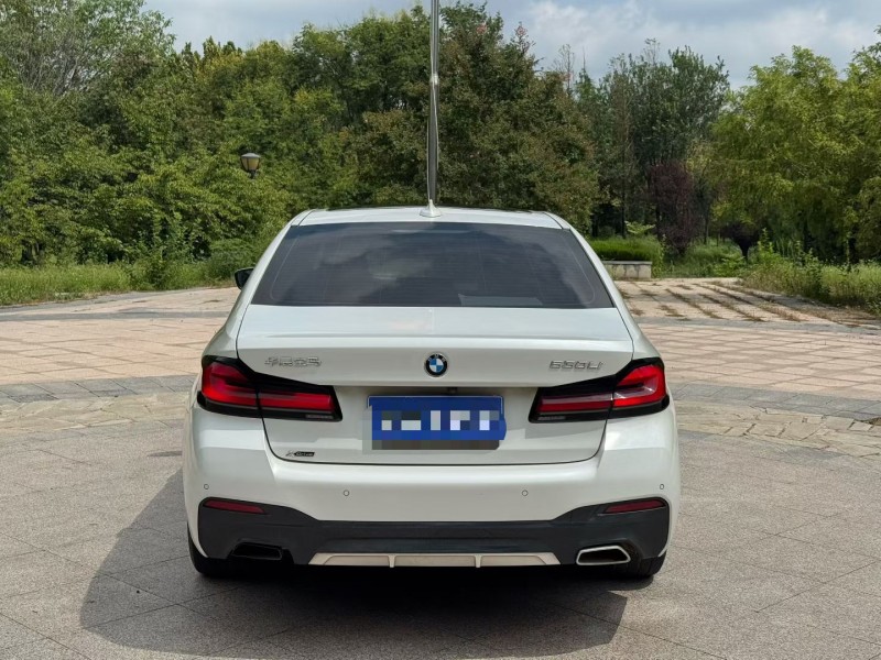 青岛23年宝马5系9