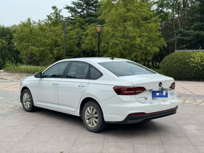 青岛23年大众朗逸8