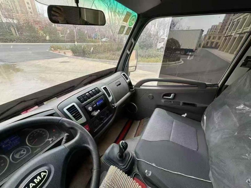 青岛21年凯马汽车锐航4