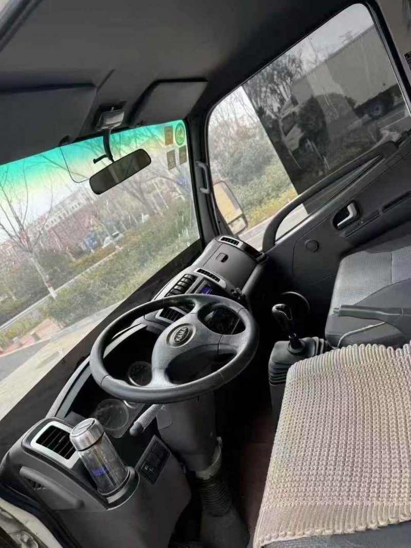 青岛21年凯马汽车锐航6