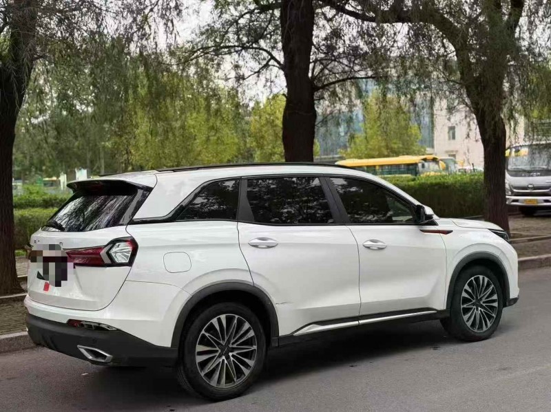 青岛22年东风风光8