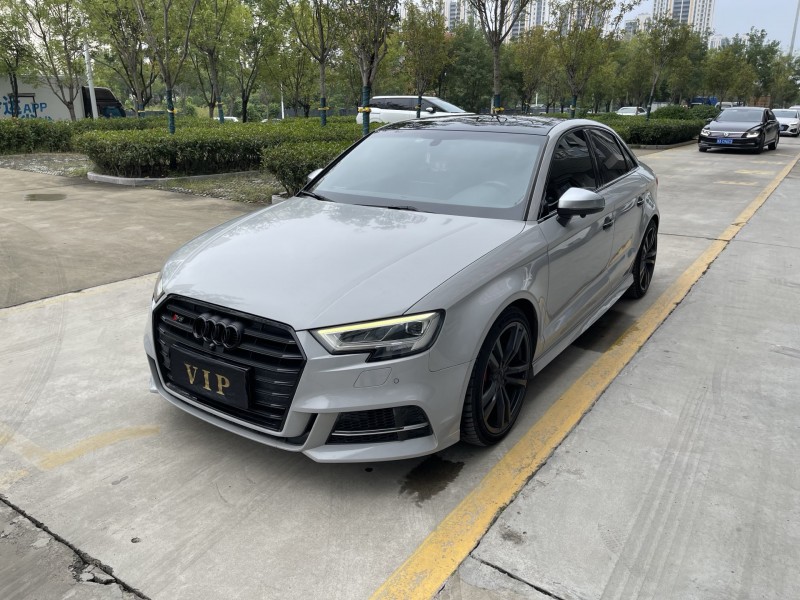 济宁18年奥迪S32