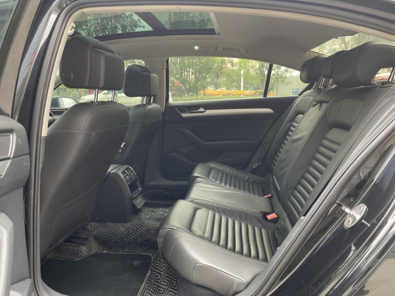 济宁19年大众迈腾6