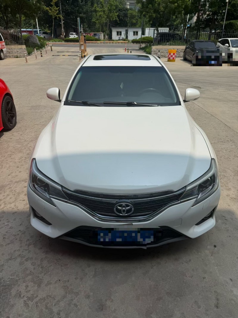 烟台16年丰田锐志1