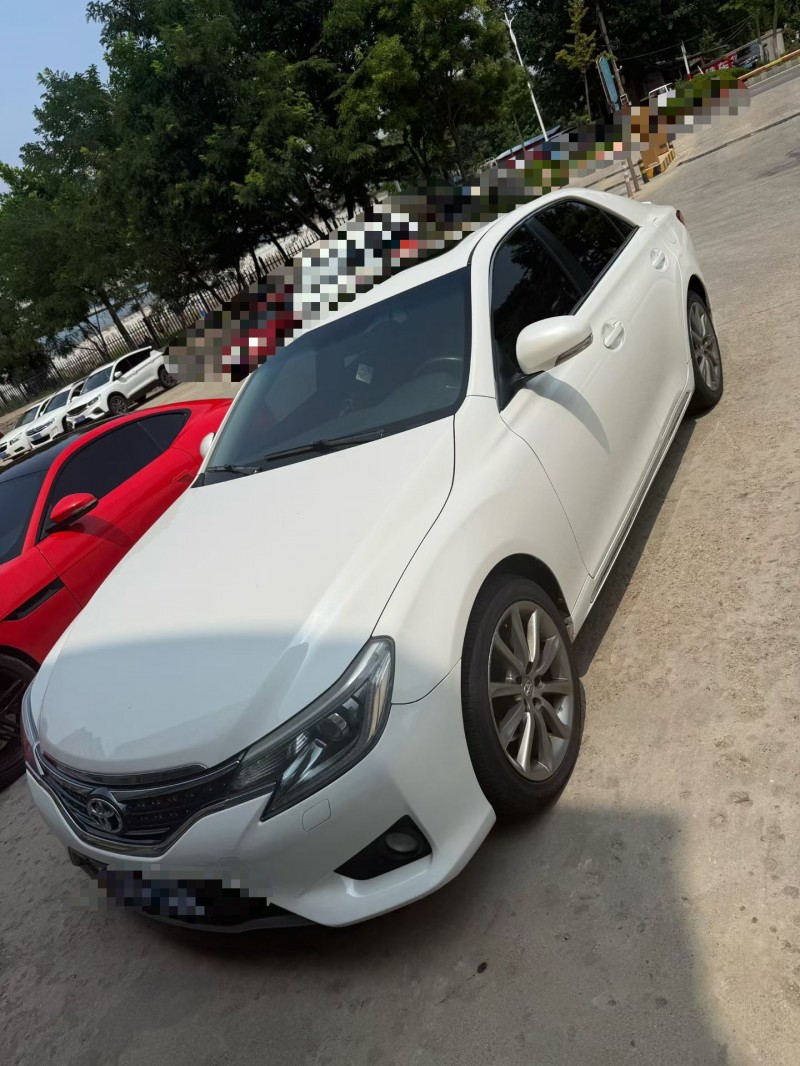 烟台16年丰田锐志2