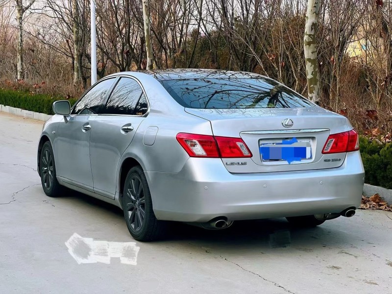 烟台10年雷克萨斯ES8